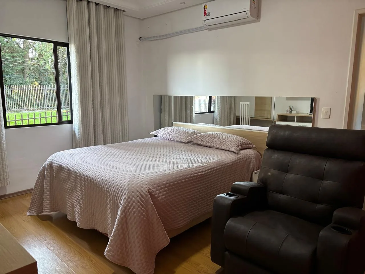 Quarto elegante e acolhedor da Casa di Lucy